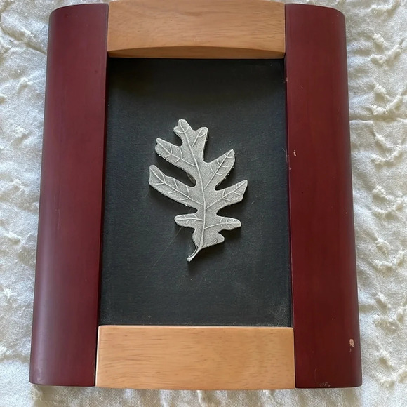 Wendell August. Maple and oak leaves in frames. Bought in 2001. - Picture 3 of 7